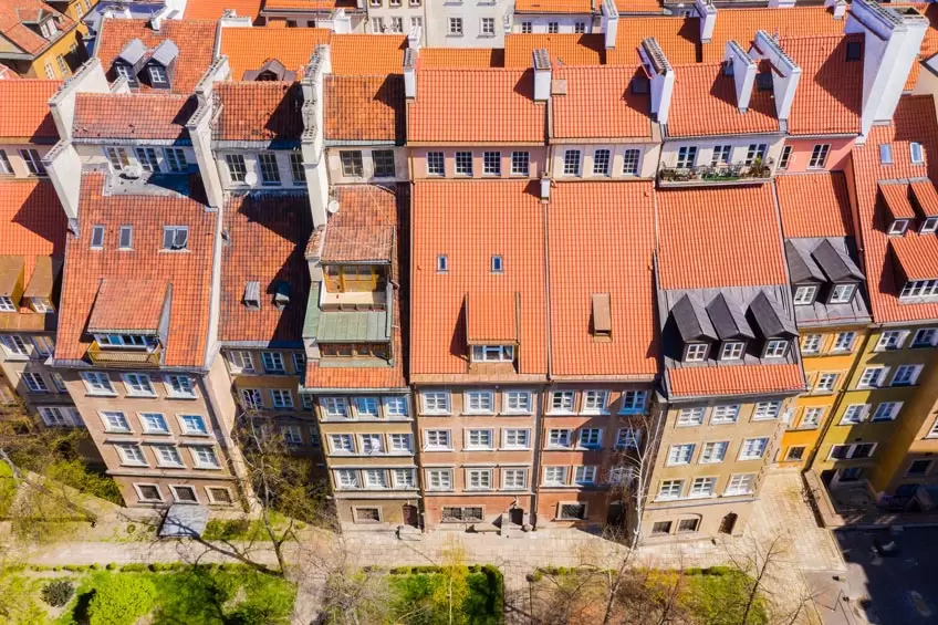 Mieszkanie w Warszawie – wynająć czy kupić? 