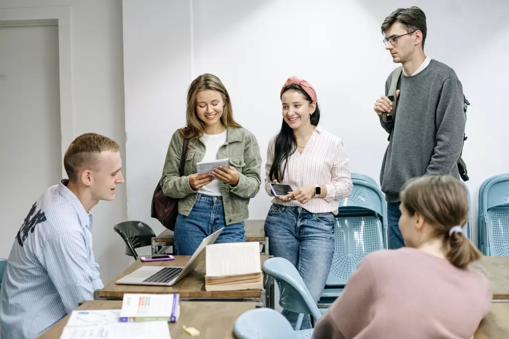 Jakie studia w Warszawie wybrać? Dopasuj kierunek i uczelnię do Twoich wymagań 