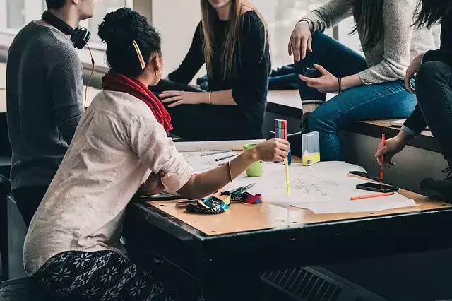  Wzornictwo, czyli studia, które łączą pasję artystyczną i praktykę 