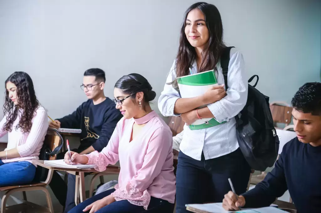 Jakie studia wybierają zdolni absolwenci liceów? 