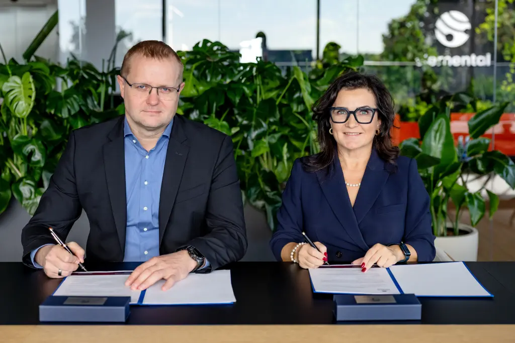 Program stypendialny „Piąty Element” – szansa na studia w Akademii Leona Koźmińskiego dla młodzieży z Zamościa i Grodziska Mazowieckiego 